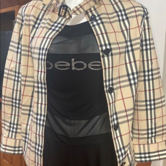 Burberry London Botton Down Long Sleeve with Neck Buckle